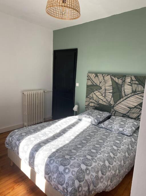 Gite De Tom Et Mag Classe 3 * Clevacances Villa Pontgibaud Esterno foto