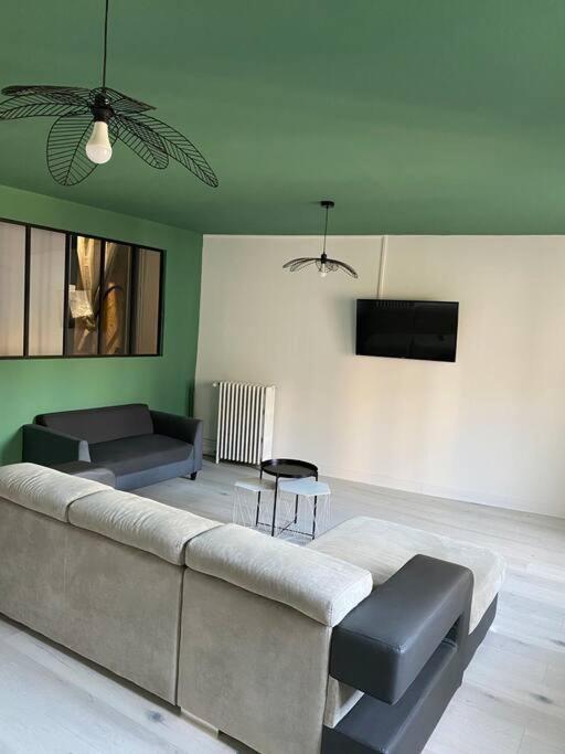Gite De Tom Et Mag Classe 3 * Clevacances Villa Pontgibaud Esterno foto